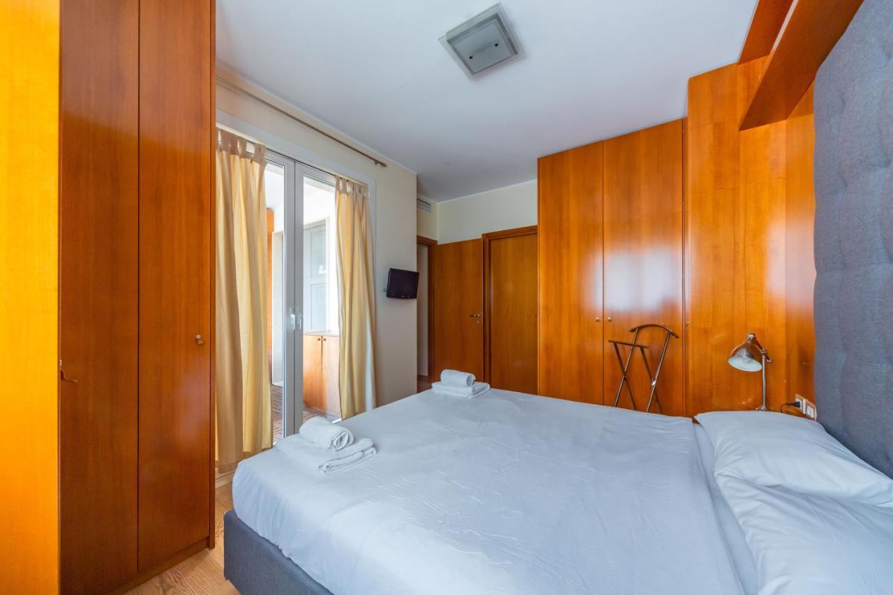 Cozy Apt - Corso Vercelli & Conciliazione M1 Milán Exterior foto